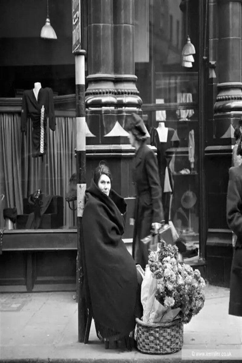 The Women Flower Sellers of Grafton Street